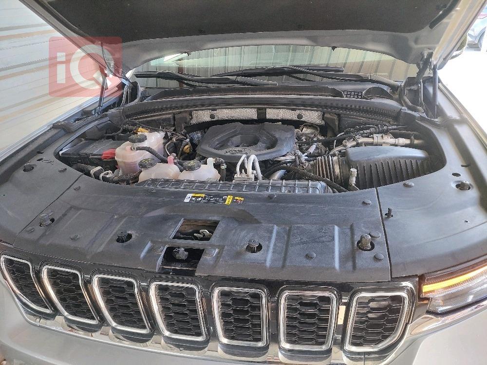 جيب جراند شيروكي